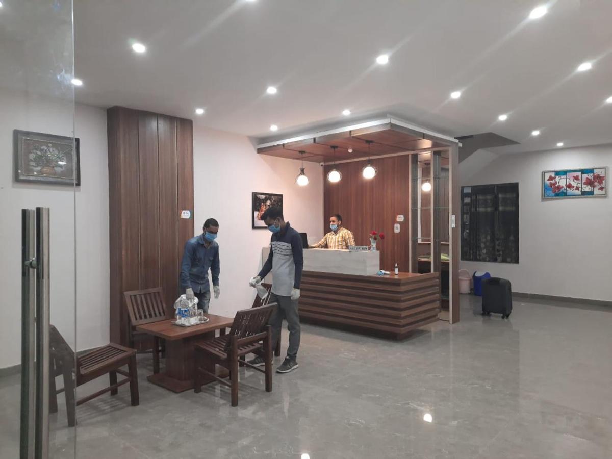 Hotel Katra Grand Екстериор снимка